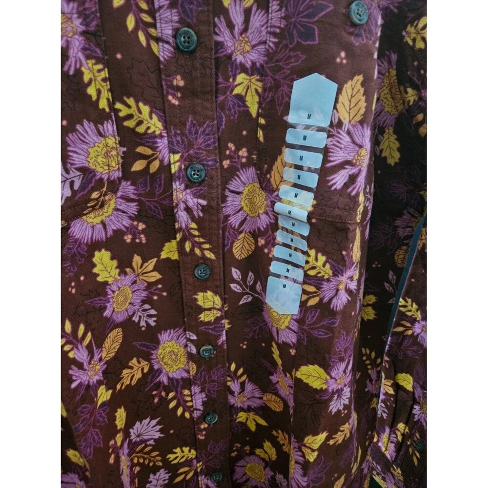 DULUTH TRADING COMPANY WOMEN'S SIZE M FREE SWINGIN FLANNEL SHIRT NWT - Picture 4 of 7
